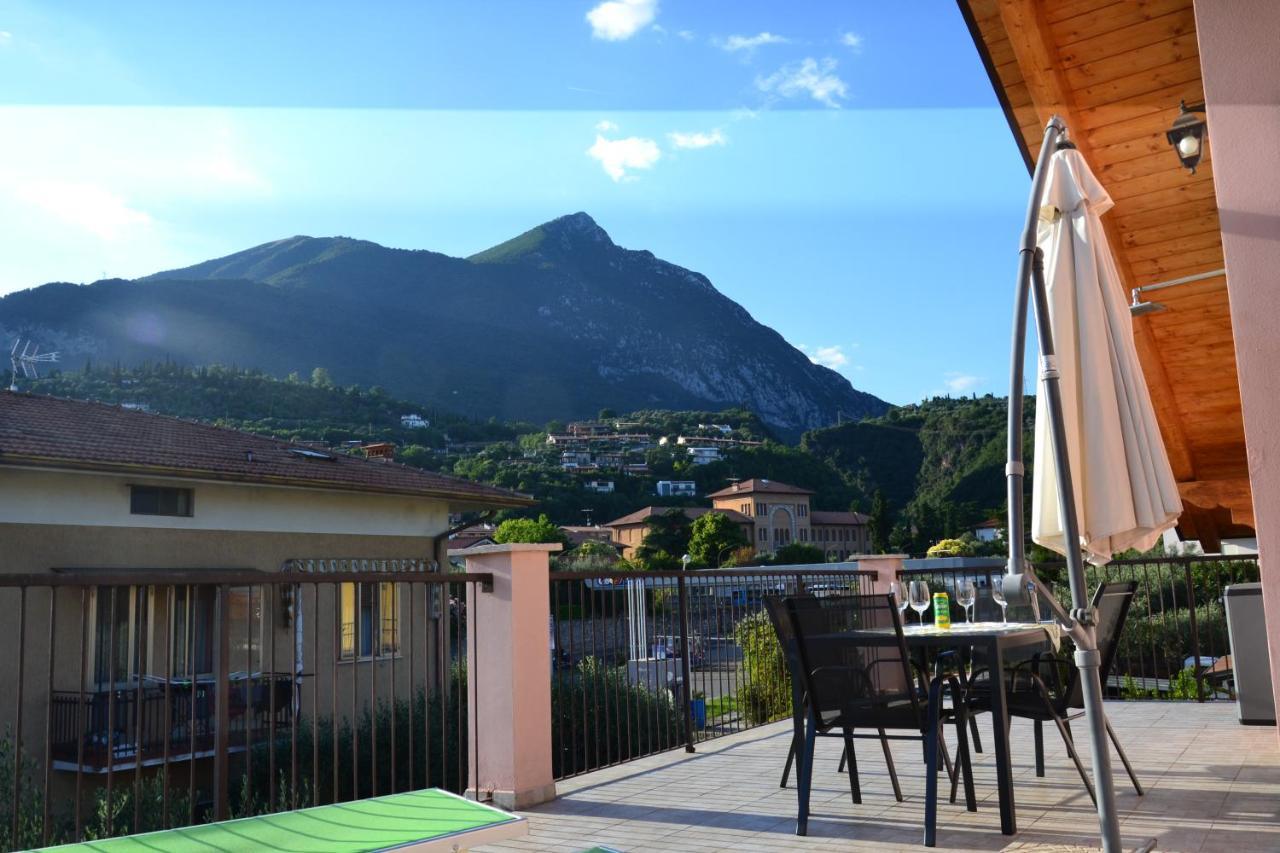 Ginevra Apartment Toscolano Maderno Exterior photo